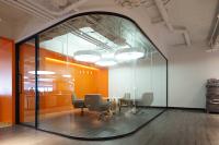 弧形全玻高隔間